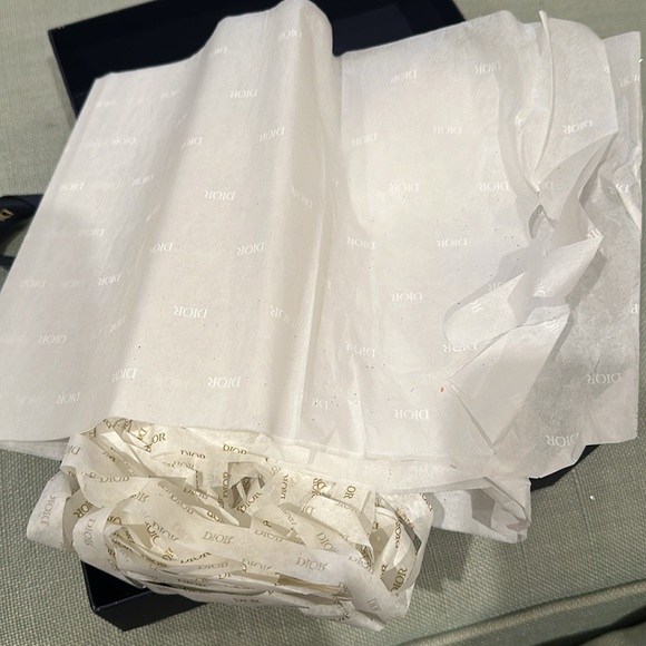 Dior Box gold and navy with Dior ribbon and Dior tissue. - Picture 5 of 8